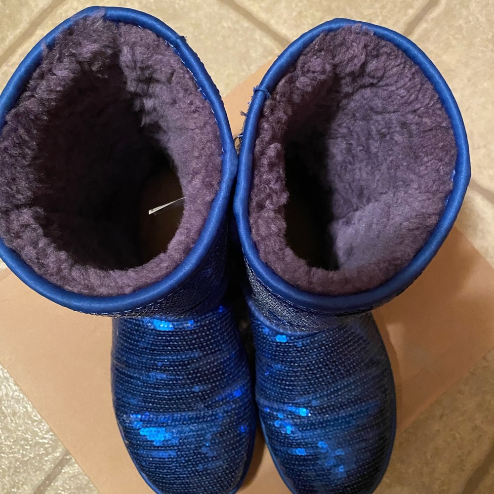 🎉Host Pick🎉 UGG Womens Classic Sparkles Blue Sequin Boots US 7 - Picture 5 of 9